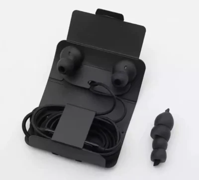 SK-300 SUPERB BASS EARPHONES- WITH TWO EXTRA EARPLUGS PAIR - ONE HANDSFREE