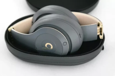 Beats Studio 3 Bluetooth Headphone - Black - Image 3